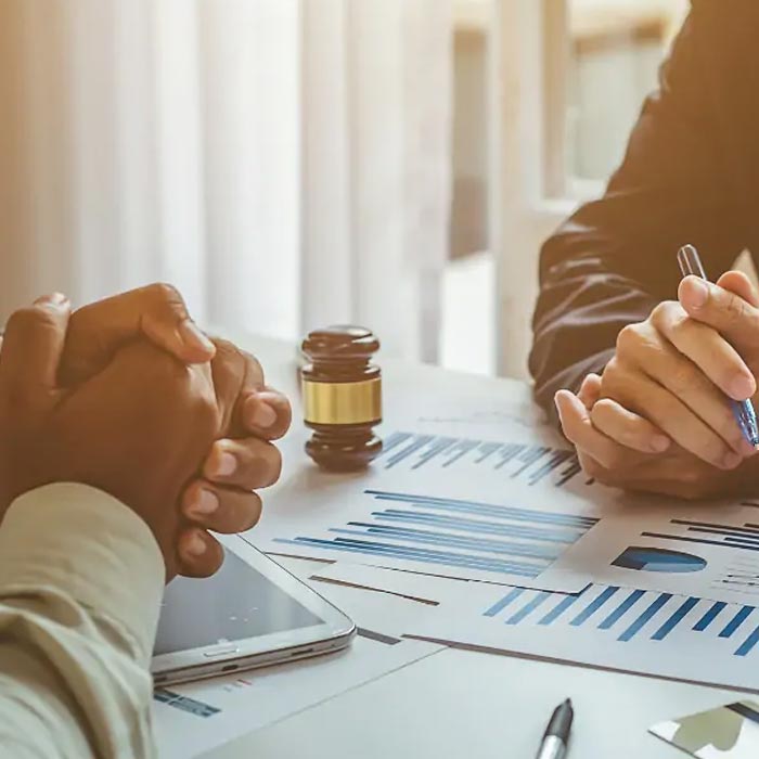 How to Choose the Best Corporate Lawyer in Delhi for Startups and Enterprises?